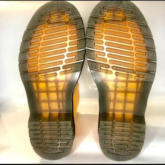 Dr. Martens 1460 8-Eye Lace Up Boot - Picture 5 of 5